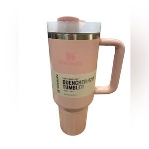 Stanley Tiger Lily Quencher H2.0 40 oz. Tumbler with Straw and Lid. New in Box💕